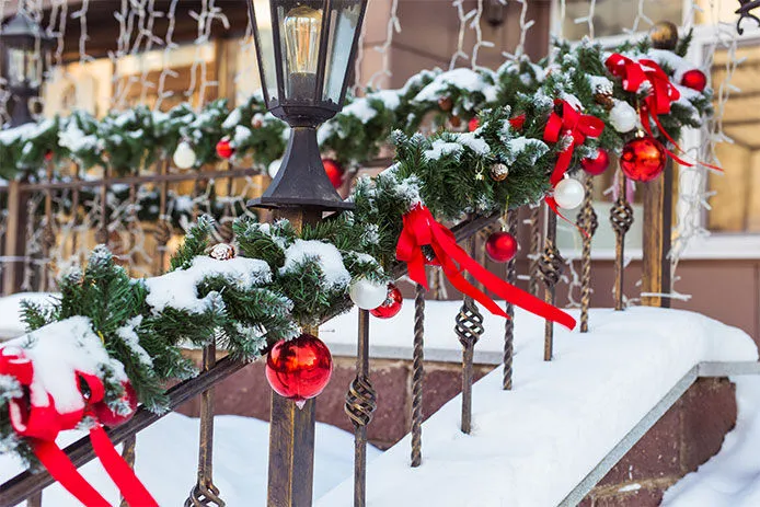 Winter Front Porch Ideas | Do it Best