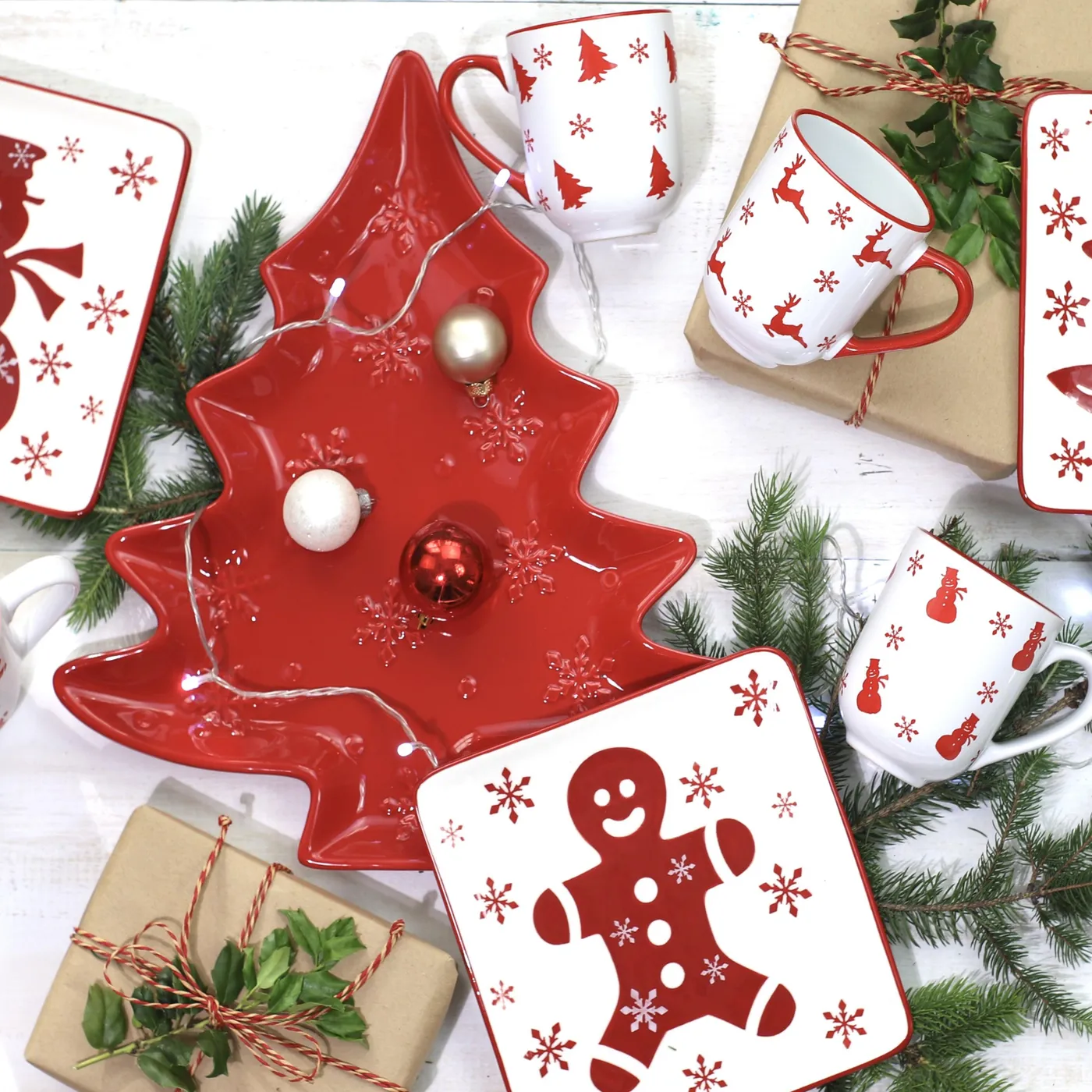 Winterfest Large 16'' Tree Shape Red Ceramic Platter – Euro Ceramica