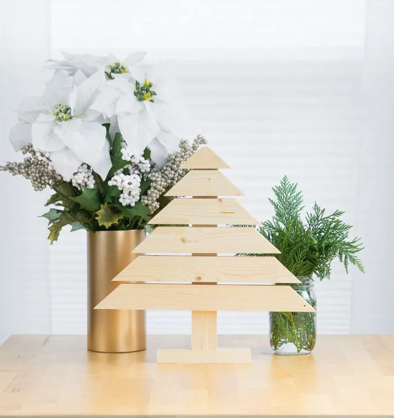 Wooden Christmas Tree - DIY Modern Project