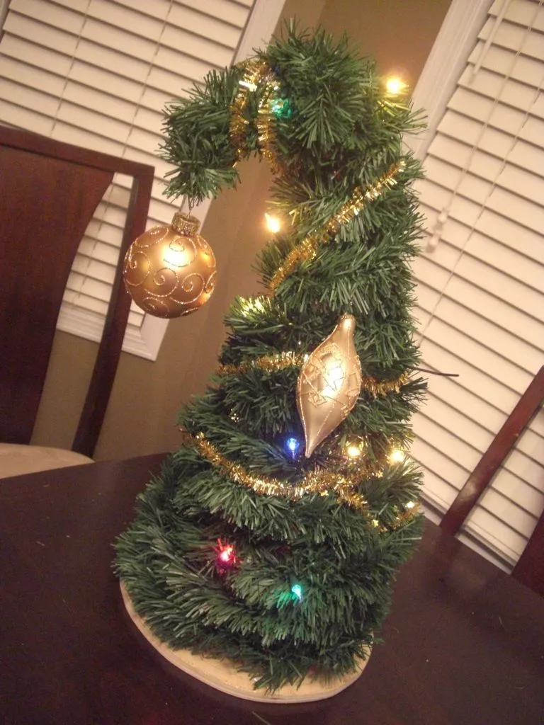 Worlds Easiest and Coolest Grinchmas Tree : 5 Steps (with Pictures) -  Instructables